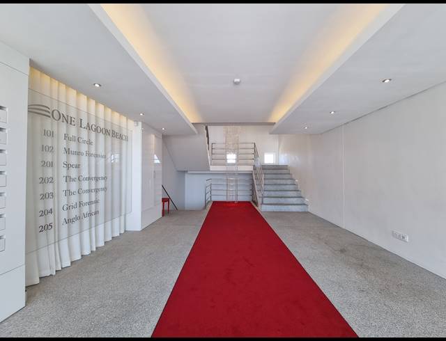 2,111M² OFFICE FOR SALE IN LAGOON BEACH